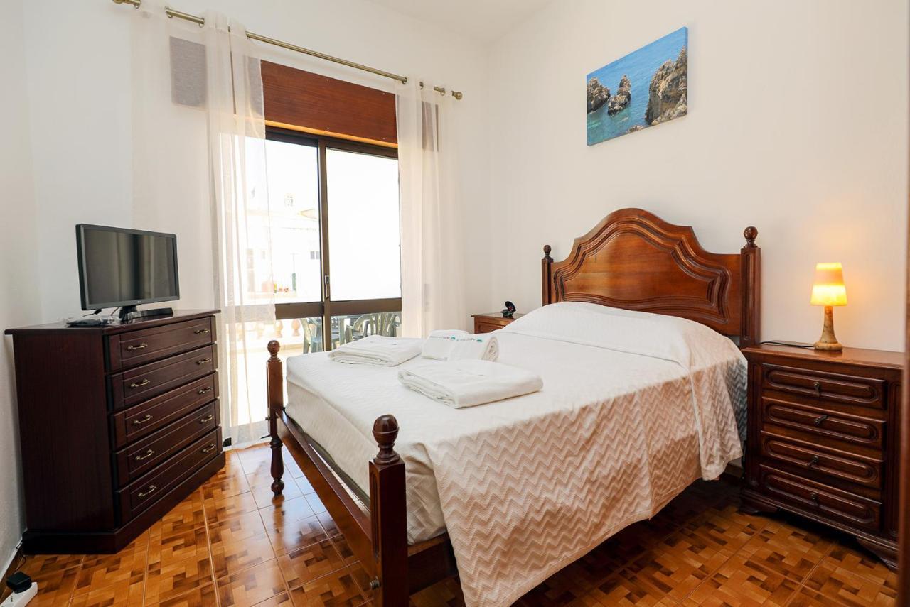B91 - Bairro Apartment In Lagos Buitenkant foto