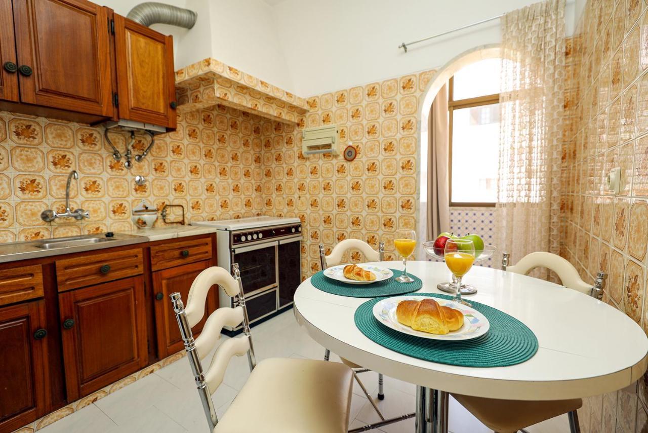 B91 - Bairro Apartment In Lagos Buitenkant foto